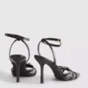 Sandalias con tacón anudado de Paula Echevarría