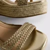Sandalias de cuña trenzadas