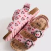 Sandalias de Disney con Minnie Mouse, correa trasera y doble hebilla