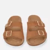 Sandalias de dos tiras con hebilla