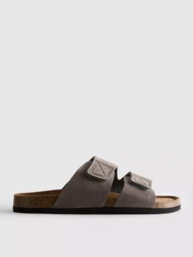 Sandalias de dos tiras y suela gruesa