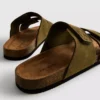 Sandalias de dos tiras y suela gruesa