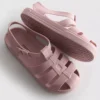 Sandalias de gelatina con diseño de rejilla