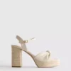 Sandalias de plataforma con detalle de nudo