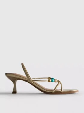 Sandalias de tacón bajo con abalorios