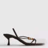 Sandalias de tacón bajo con abalorios