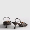 Sandalias de tacón bajo con abalorios