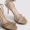 Sandalias de tacón con tiras