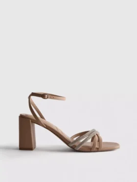 Sandalias de tacón con tiras y pedrería
