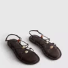 Sandalias de tiras con abalorios