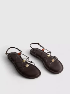 Sandalias de tiras con abalorios