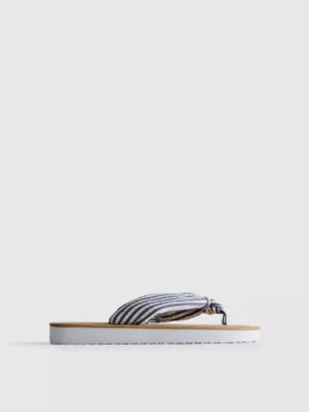 Sandalias de tiras con detalle de nudo