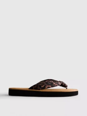 Sandalias de tiras con detalle de nudo