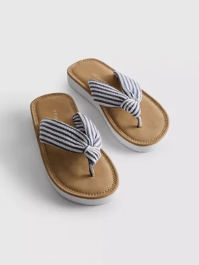 Sandalias de tiras con detalle de nudo