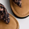 Sandalias de tiras con detalle de nudo