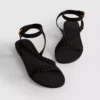Sandalias de tiras con tachuelas