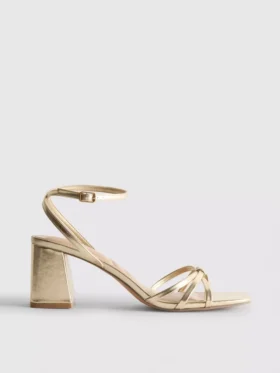 Sandalias de tiras con tacón grueso