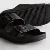 Sandalias de tiras gruesas con doble hebilla