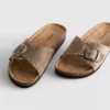 Sandalias de una sola tira con tachuelas