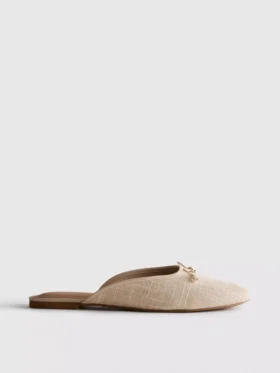 Sandalias tipo bailarina con lazo