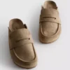 Sandalias tipo mocasín con suela gruesa