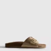 Sandalias tipo mule con correa y hebilla
