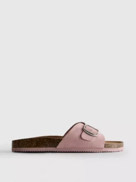 Sandalias tipo mule con correa y hebilla