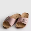 Sandalias tipo mule con correa y hebilla
