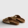 Sandalias tipo mule con correa y hebilla