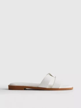 Sandalias tipo mule con tiras trenzadas