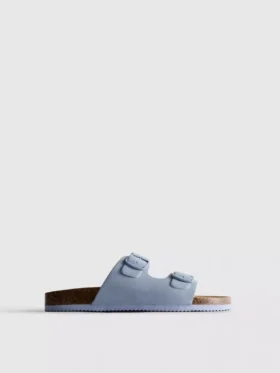 Sandalias tipo mules con doble correa de hebilla