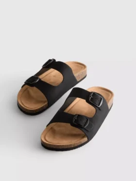 Sandalias tipo mules con doble correa de hebilla