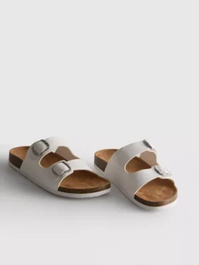 Sandalias tipo mules con doble correa de hebilla