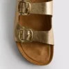 Sandalias tipo mules con doble correa de hebilla