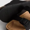 Sandalias tipo mules con doble correa de hebilla
