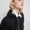 Sudadera con capucha y cremallera imprescindible