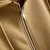 Sudadera con capucha y cremallera imprescindible