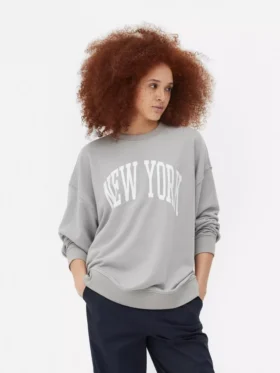 Sudadera oversize con estampado de Nueva York