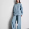 Sudadera oversize con hombros caídos