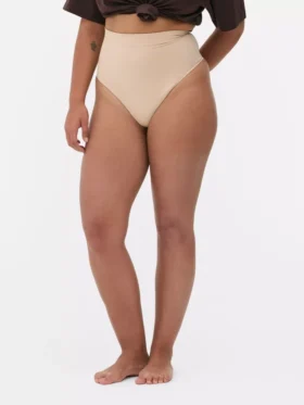 Tanga moldeadora sin costuras de cintura alta