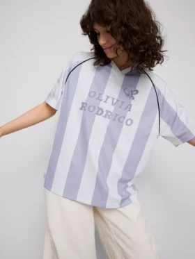 The Primark Scene | Camiseta de fútbol a rayas de Olivia Rodrigo