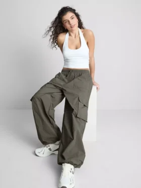 The Primark Scene | Pantalones cargo de talle medio con cordón