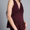 Top arrugado con cuello en V