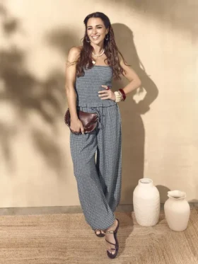 Top bandeau con volantes de cuadros vichy de Paula Echevarría