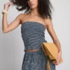 Top bandeau con volantes de cuadros vichy de Paula Echevarría