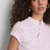 Top con cuello alto texturizado