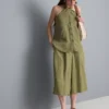Top con cuello halter y botones, de textura