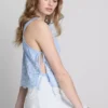 Top con lazo lateral bordado