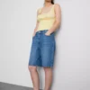 Top corsé de crepé con cuello cuadrado