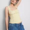 Top corsé de crepé con cuello cuadrado